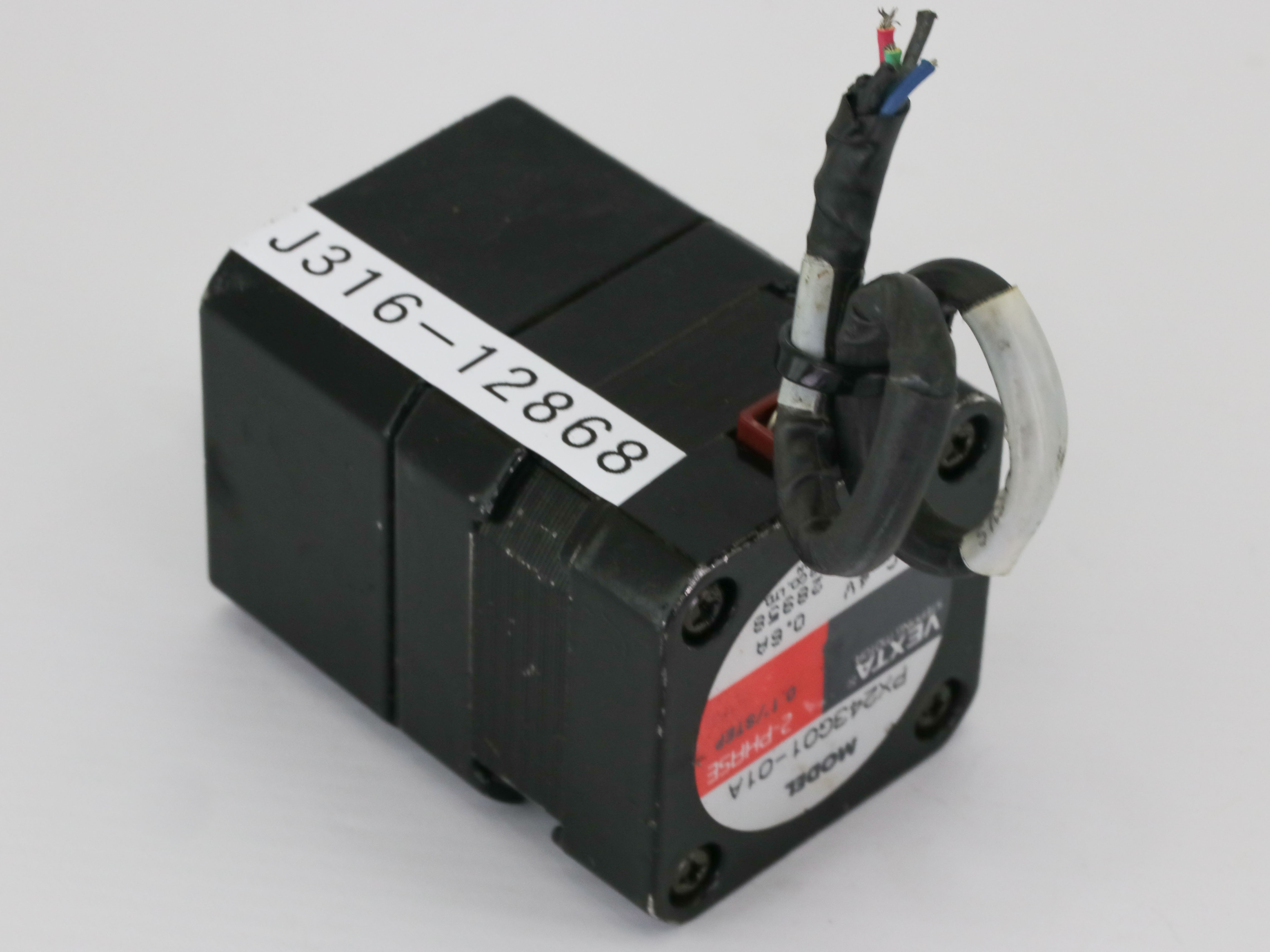 12868 VEXTA 2-PHASE STEPPING MOTOR, 0.1°/STEP, 4VDC, 0.6A PX243G01